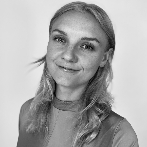 Meet your Posher, Olivia - Picture 1 of 1